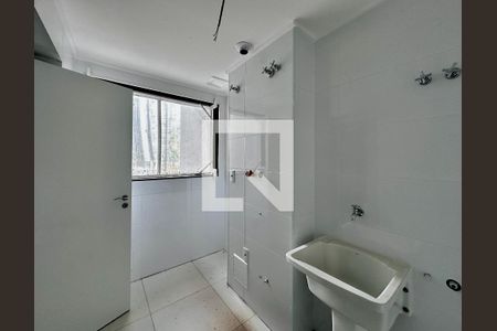 Apartamento à venda com 162m², 3 quartos e 3 vagas Apartamento à venda com 162m², 3 quartos e 3 vagasÁrea de Serviço