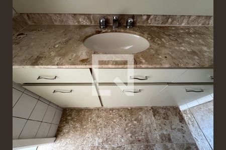 Apartamento para alugar com 208m², 3 quartos e 2 vagasSuíte - Banheiro