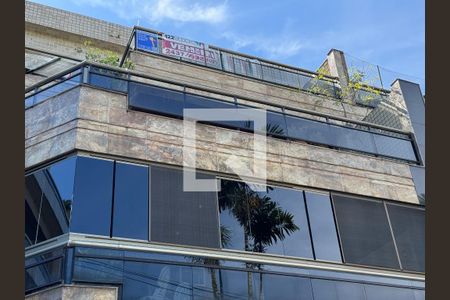 Apartamento para alugar com 208m², 3 quartos e 2 vagasPlaquinha Quinto Andar