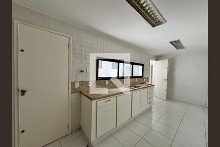 Apartamento para alugar com 208m², 3 quartos e 2 vagasCozinha