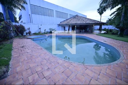 Casa para alugar com 750m², 8 quartos e 5 vagasÁrea Externa