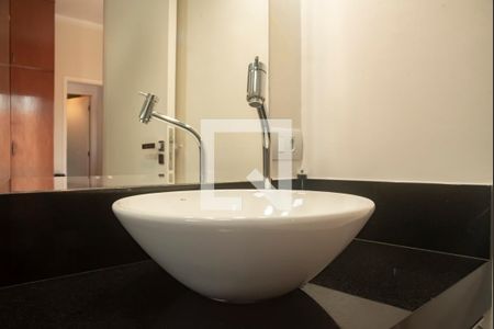 Casa à venda com 160m², 3 quartos e 2 vagasBanheiro da Suíte 2