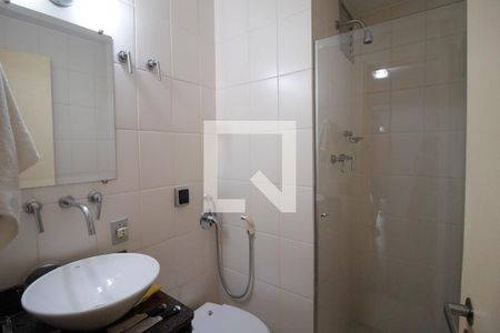 Apartamento à venda com 103m², 3 quartos e 1 vaga Apartamento à venda com 103m², 3 quartos e 1 vagaBanheiro 2