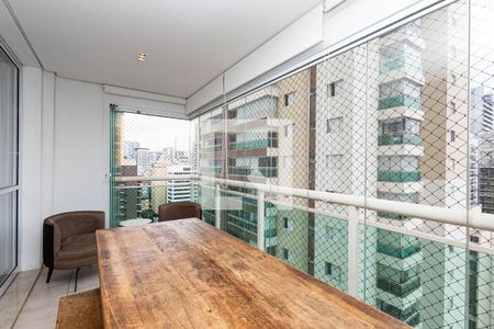 Varanda de apartamento para alugar com 3 quartos, 127m² em Consolação, São Paulo