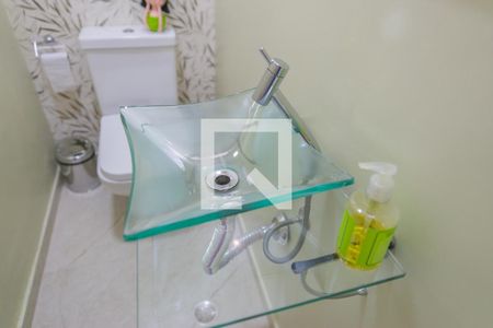 Casa à venda com 230m², 3 quartos e 3 vagasLavabo