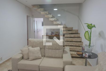Casa à venda com 230m², 3 quartos e 3 vagasSala