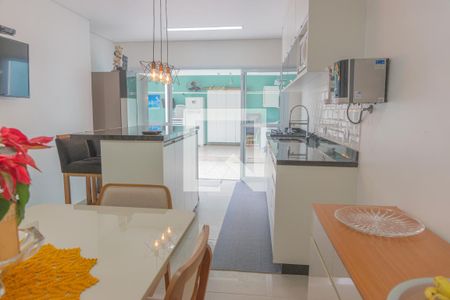 Casa à venda com 230m², 3 quartos e 3 vagasCozinha