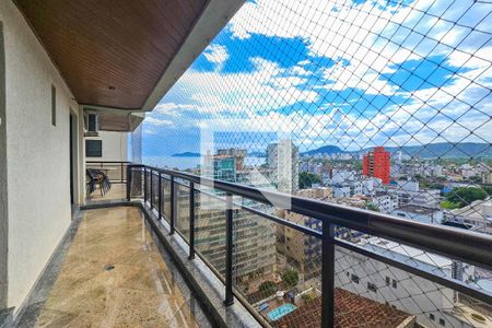 Apartamento para alugar com 300m², 5 quartos e 3 vagasVaranda