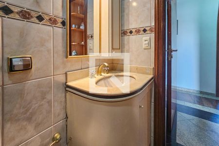 Apartamento para alugar com 300m², 5 quartos e 3 vagasBanheiro da Suíte 2