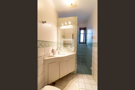 Casa de condomínio à venda com 445m², 3 quartos e 4 vagasBanheiro