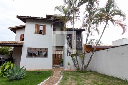 Casa de condomínio à venda com 445m², 3 quartos e 4 vagasFachada