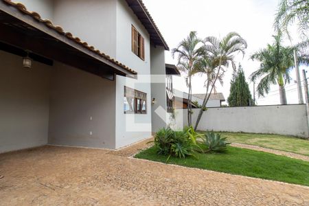 Casa de condomínio à venda com 445m², 3 quartos e 4 vagasFachada