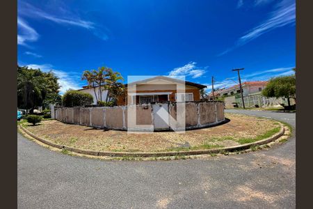 Casa à venda com 192m², 3 quartos e 5 vagasFachada