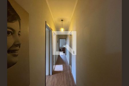 Casa à venda com 192m², 3 quartos e 5 vagasCorredor