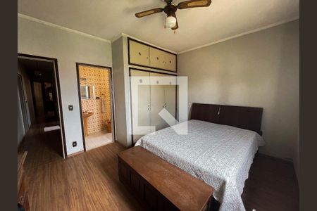 Casa à venda com 192m², 3 quartos e 5 vagasSuite