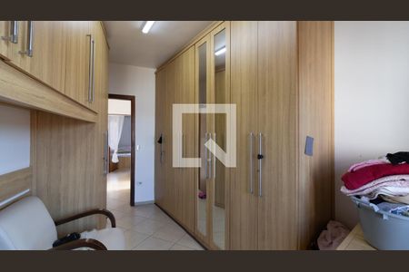 Casa à venda com 200m², 3 quartos e 5 vagas Casa à venda com 200m², 3 quartos e 5 vagasQuarto 2