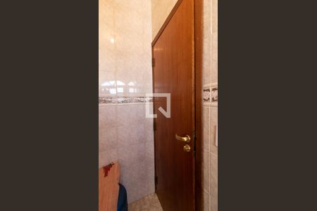 Casa à venda com 200m², 3 quartos e 5 vagas Casa à venda com 200m², 3 quartos e 5 vagasBanheiro de serviço 1