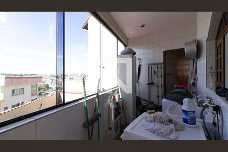 Casa à venda com 200m², 3 quartos e 5 vagas Casa à venda com 200m², 3 quartos e 5 vagasÁrea de Serviço
