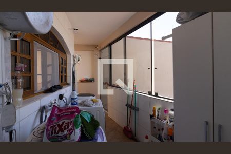 Casa à venda com 200m², 3 quartos e 5 vagas Casa à venda com 200m², 3 quartos e 5 vagasÁrea de Serviço