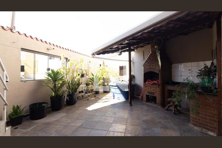 Casa à venda com 200m², 3 quartos e 5 vagas Casa à venda com 200m², 3 quartos e 5 vagasEspaço Gourmet