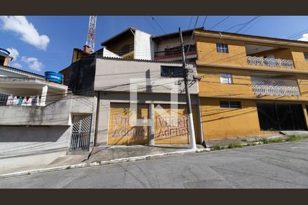 Casa à venda com 200m², 3 quartos e 5 vagas Casa à venda com 200m², 3 quartos e 5 vagasFachada Fundos