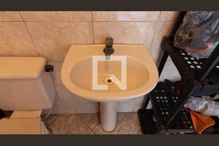 Casa à venda com 200m², 3 quartos e 5 vagas Casa à venda com 200m², 3 quartos e 5 vagasBanheiro de serviço 2