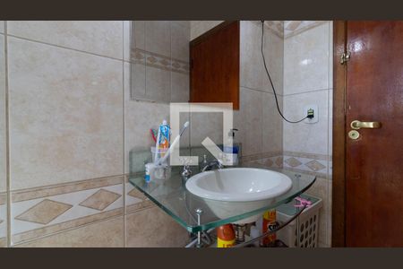 Casa à venda com 200m², 3 quartos e 5 vagas Casa à venda com 200m², 3 quartos e 5 vagasBanheiro