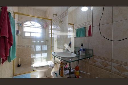 Casa à venda com 200m², 3 quartos e 5 vagas Casa à venda com 200m², 3 quartos e 5 vagasBanheiro