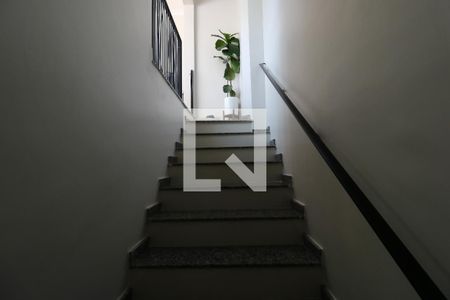 Apartamento para alugar com 80m², 3 quartos e 1 vagaEscada