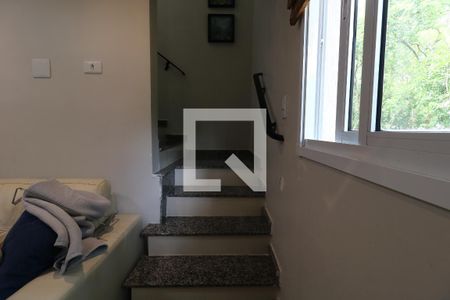 Apartamento para alugar com 80m², 3 quartos e 1 vagaEscada