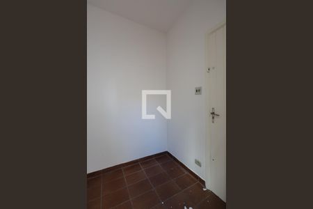 Casa à venda com 100m², 2 quartos e 2 vagasQuarto de serviço