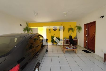 Casa à venda com 420m², 6 quartos e 7 vagasQuintal - Garagem