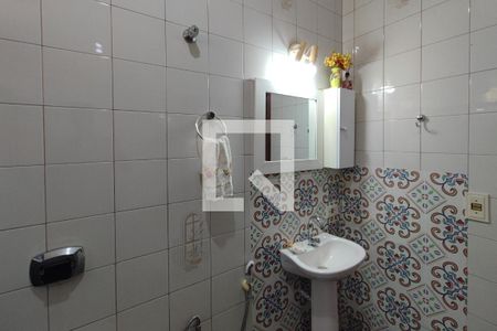 Casa à venda com 420m², 6 quartos e 7 vagasBanheiro Social