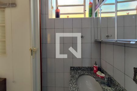 Casa à venda com 420m², 6 quartos e 7 vagasBanheiro Suíte 2