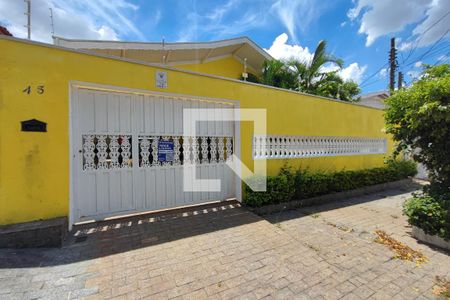 Casa à venda com 420m², 6 quartos e 7 vagasFachada