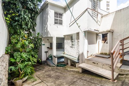 Casa para alugar com 280m², 3 quartos e 4 vagasQuintal