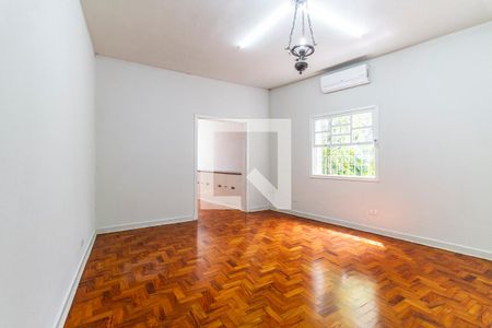 Casa para alugar com 280m², 3 quartos e 4 vagasSuíte