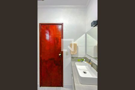 Casa à venda com 200m², 3 quartos e 3 vagasBanheiro da Suíte