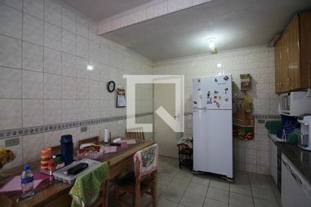 Casa à venda com 107m², 3 quartos e 2 vagasCozinha