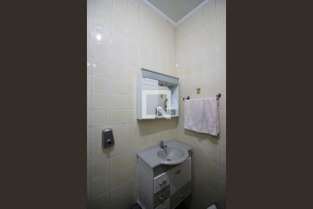 Casa à venda com 107m², 3 quartos e 2 vagasBanheiro Social