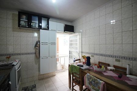 Casa à venda com 107m², 3 quartos e 2 vagasCozinha