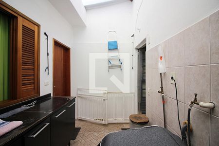 Casa à venda com 107m², 3 quartos e 2 vagasÁrea de Serviço