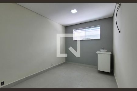 Casa à venda com 300m², 5 quartos e 3 vagas Casa à venda com 300m², 5 quartos e 3 vagasQuarto 4