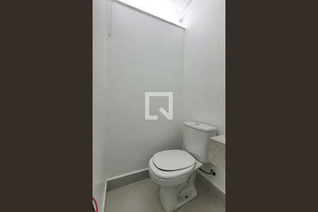 Casa à venda com 300m², 5 quartos e 3 vagas Casa à venda com 300m², 5 quartos e 3 vagasBanheiro da suíte