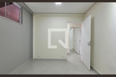 Casa à venda com 300m², 5 quartos e 3 vagas Casa à venda com 300m², 5 quartos e 3 vagasQuarto 1