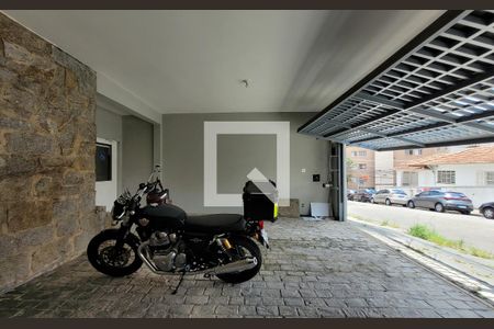 Casa à venda com 300m², 5 quartos e 3 vagas Casa à venda com 300m², 5 quartos e 3 vagasGaragem