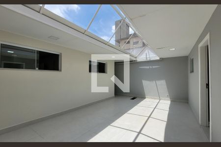Casa à venda com 300m², 5 quartos e 3 vagas Casa à venda com 300m², 5 quartos e 3 vagasQuintal