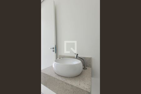 Casa à venda com 300m², 5 quartos e 3 vagas Casa à venda com 300m², 5 quartos e 3 vagasBanheiro de Serviço