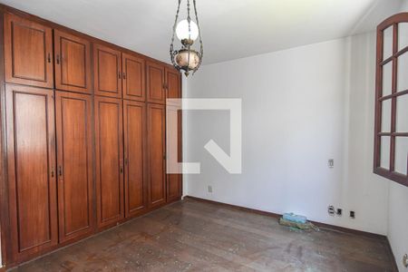Casa à venda com 260m², 3 quartos e 2 vagasQuarto 3
