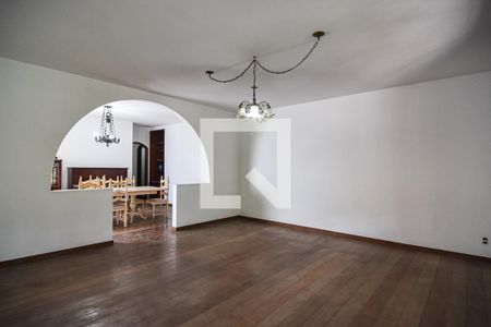 Sala de casa à venda com 3 quartos, 260m² em São Francisco, Niterói